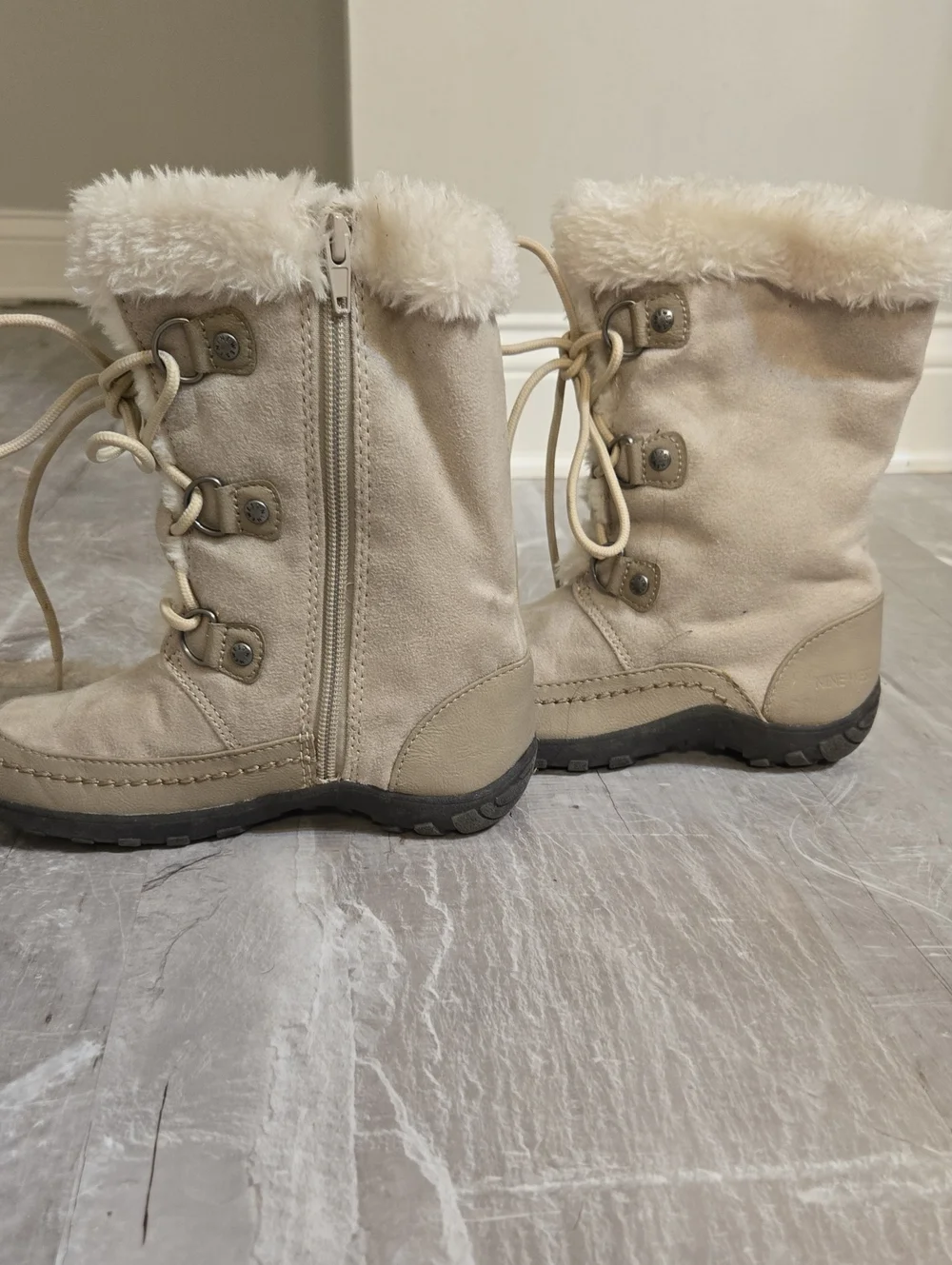 Nine West Kids Cream Faux-Fur Lace-Up Winter Boots